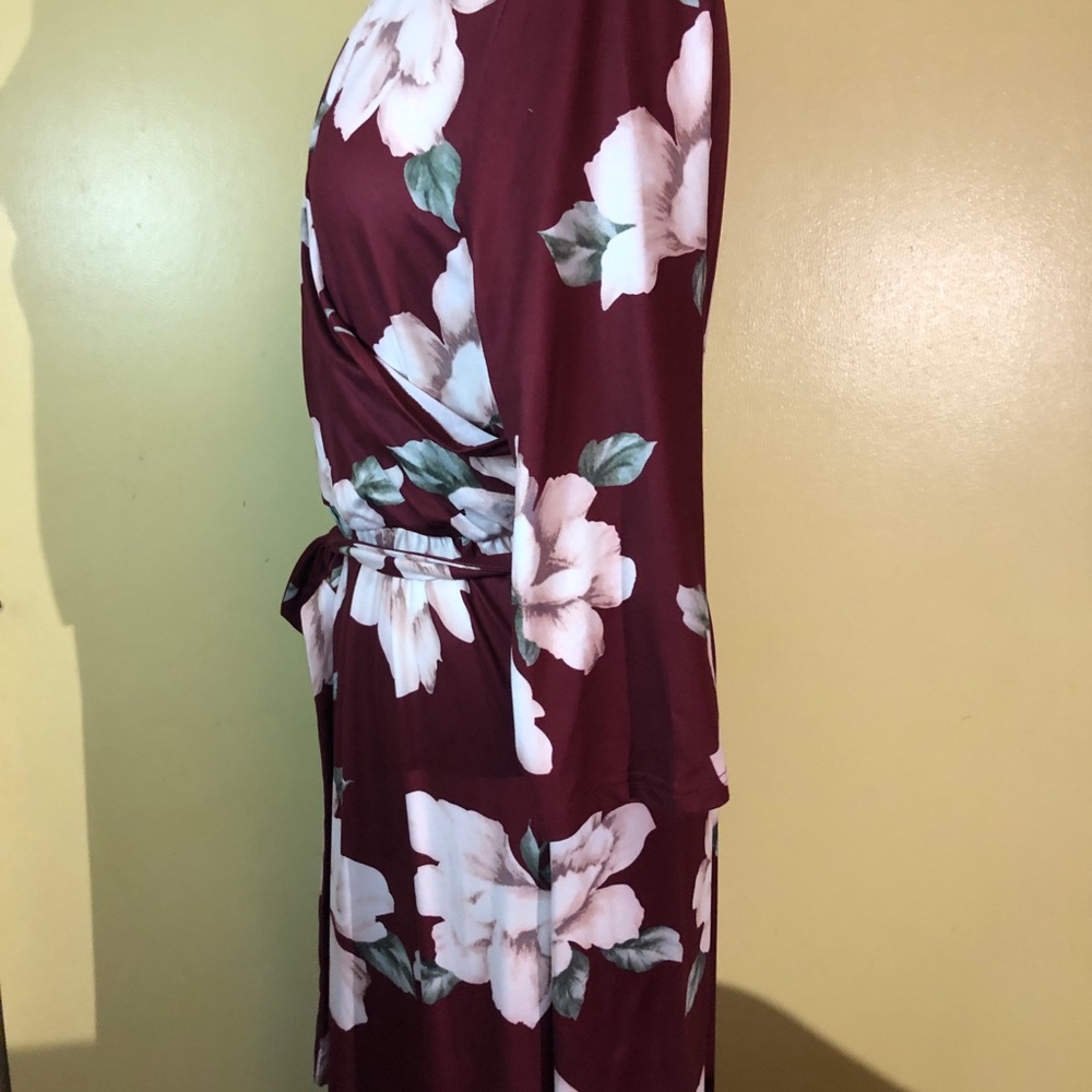 Zattcas Floral Wrap Dress- Burgundy and White - Picture 3 of 9